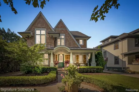 908 Oakland Ave, Birmingham, MI 48009