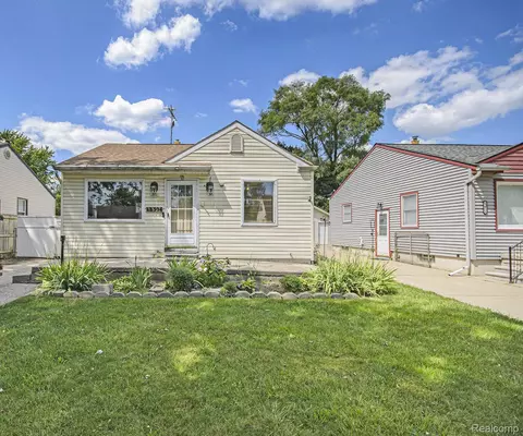 13726 Oakdale St, Southgate, MI 48195