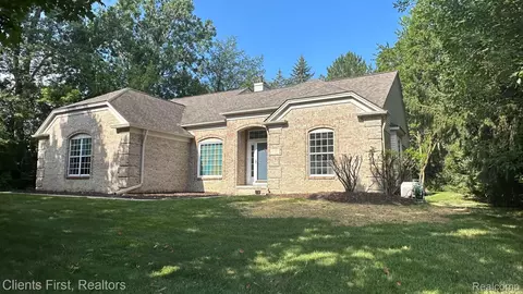 6371 Lambeth Way, Canton, MI 48187