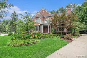 1390 Legacy Crt Ct, Canton, MI 48187
