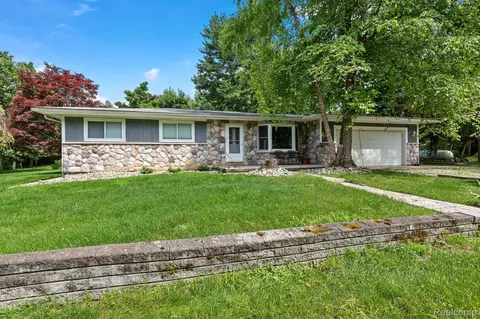 4639 S Lake George Rd, Metamora, MI 48455