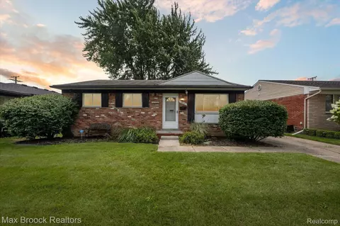 14421 Borgman St, Oak Park, MI 48237