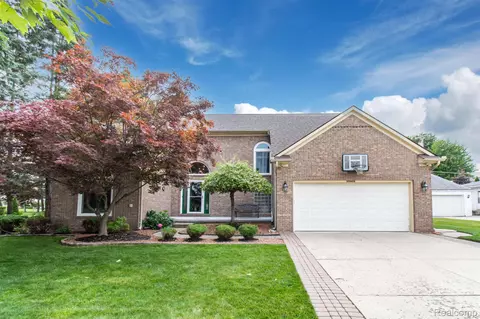 39403 Augusta Ave, Sterling Heights, MI 48313