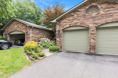 4077 Justin Crt Ct, Bloomfield Township, MI 48302
