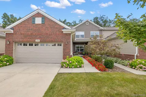 2991 Brentwood Rd, Auburn Hills, MI 48326