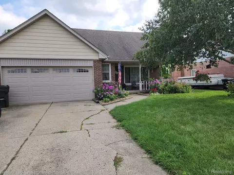 13226 Kozak Dr, Sterling Heights, MI 48312