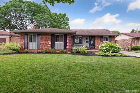 14389 Adams St, Livonia, MI 48154