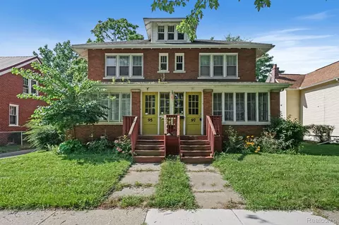 95 Ahrens St, Mount Clemens, MI 48043