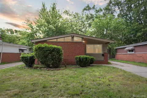 2147 Spring Hill Ave, Inkster, MI 48141