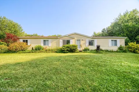 1181 E Farrand Rd, Thetford, MI 48420