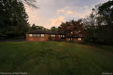 3349 Mccluskey, Hamburg, MI 48169