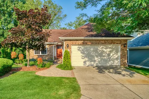 31040 Eagle Dr, Novi, MI 48377
