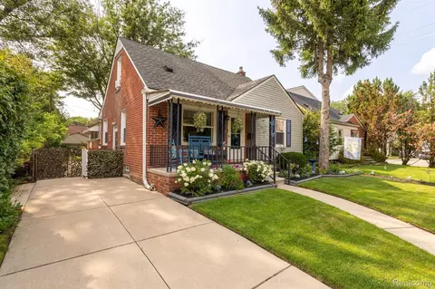 3219 N Vermont Ave, Royal Oak, MI 48073