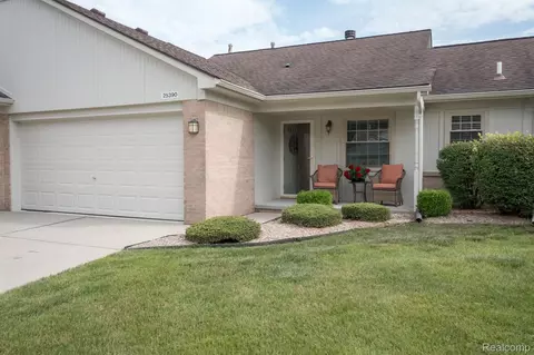 25390 Julianna Dr, Chesterfield, MI 48051