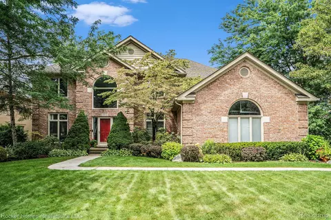 29853 Stanhurst Rd, Farmington Hills, MI 48331