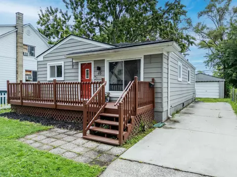 46 W Mapledale Ave, Hazel Park, MI 48030
