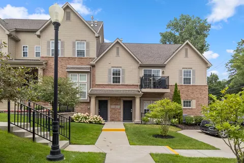 22350 Abbey Ln, Dearborn, MI 48124