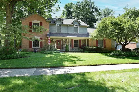 1501 Heatherwood Dr, Troy, MI 48098