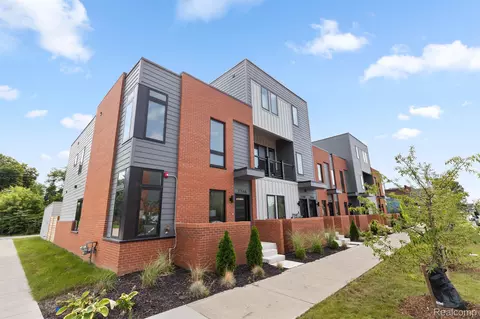 2748 Harrison St, Detroit, MI 48216