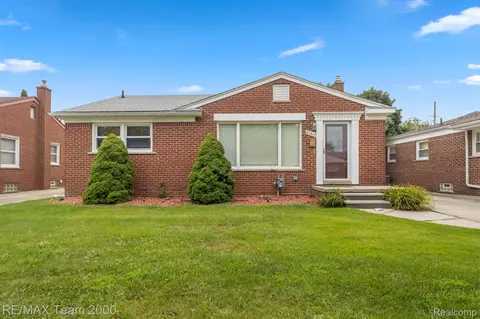 6744 Henry Ruff Rd, Garden City, MI 48135