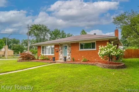 14309 Garden St, Livonia, MI 48154