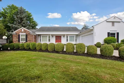 5374 Vincennes Dr, Bloomfield Township, MI 48302