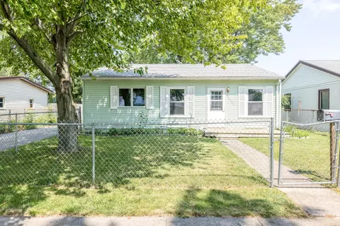 2547 Spruce St, Port Huron, MI 48060