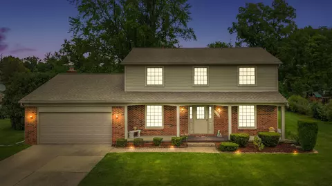 28910 E King William Dr, Farmington Hills, MI 48331