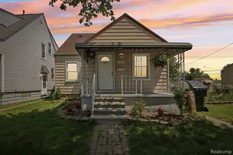 3391 15th St, Wyandotte, MI 48192