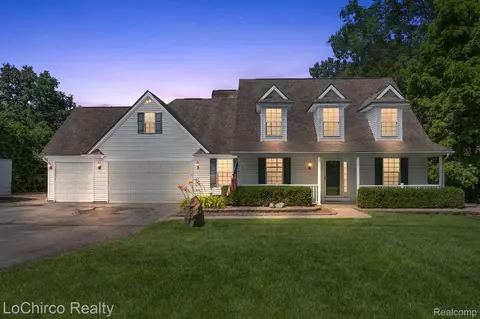 5068 Clarkston Rd, Independence, MI 48348