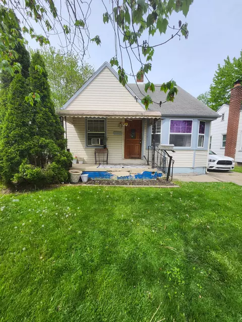 19455 Dalby, Redford, MI 48240