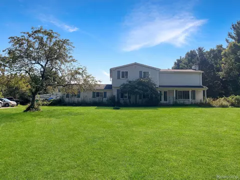 1580 Honert Rd, Brandon, MI 48462