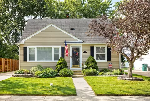 2427 Columbia Rd, Berkley, MI 48072