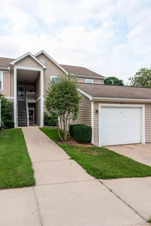 8113 Autumn Woods Trl, Superior, MI 48198