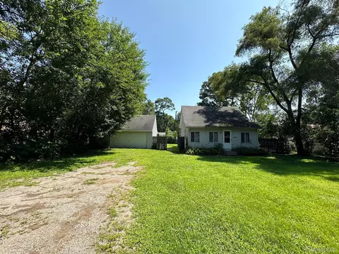 21204 Negaunee St, Southfield, MI 48033