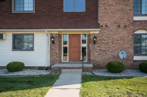 1900 River Rd C1 C Rd #C1, Marysville, MI 48040