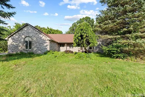 6786 Reilly Dr, Dexter, MI 48137