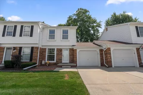 38366 Maple Forest Blvd W #88, Harrison, MI 48045