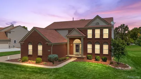 8057 Pebblestone Dr, Ypsilanti, MI 48197