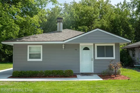 197 W Sheffield Ave, Pontiac, MI 48340