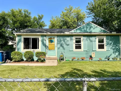2183 Hemlock Dr, Ann Arbor, MI 48108