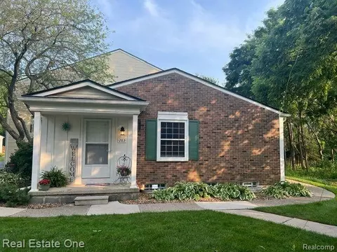 283 Inlet, Walled Lake, MI 48390