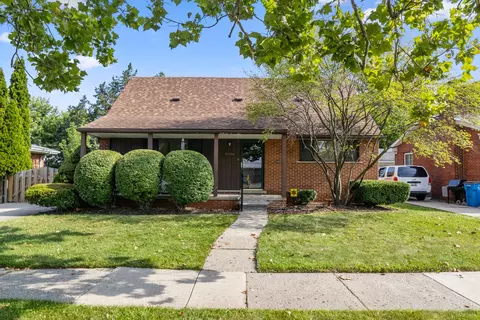 20656 Ann Arbor Trl, Dearborn Heights, MI 48127