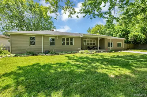 20129 Kinyon St, Taylor, MI 48180
