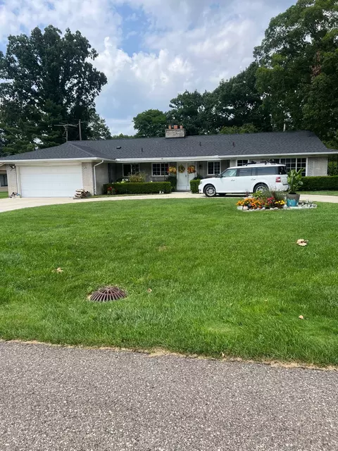 22918 S Bellwood Dr, Southfield, MI 48034