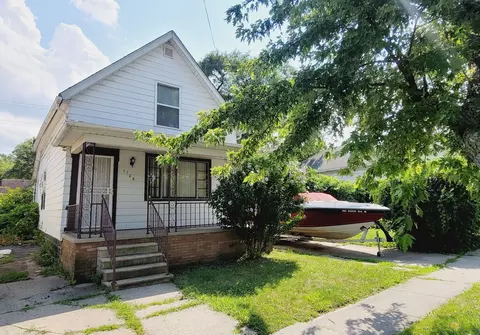1106 Pearl St, Port Huron, MI 48060