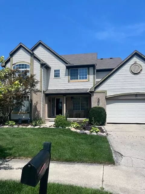 1669 Crestview Dr, Canton, MI 48188
