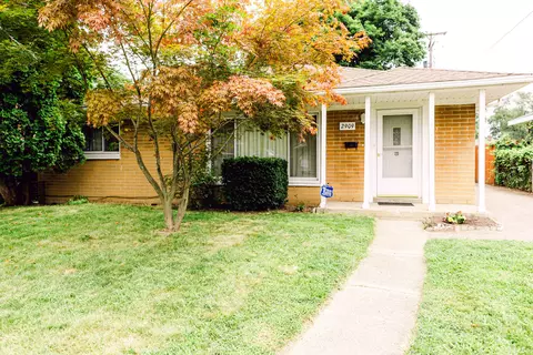 2909 Cherokee Ave, Flint, MI 48507