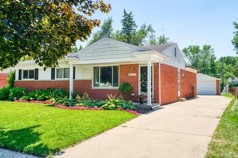 40537 E Ann Arbor Trl, Plymouth, MI 48170