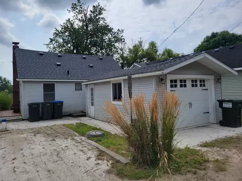 8763 Lagoon Dr, Brighton, MI 48116